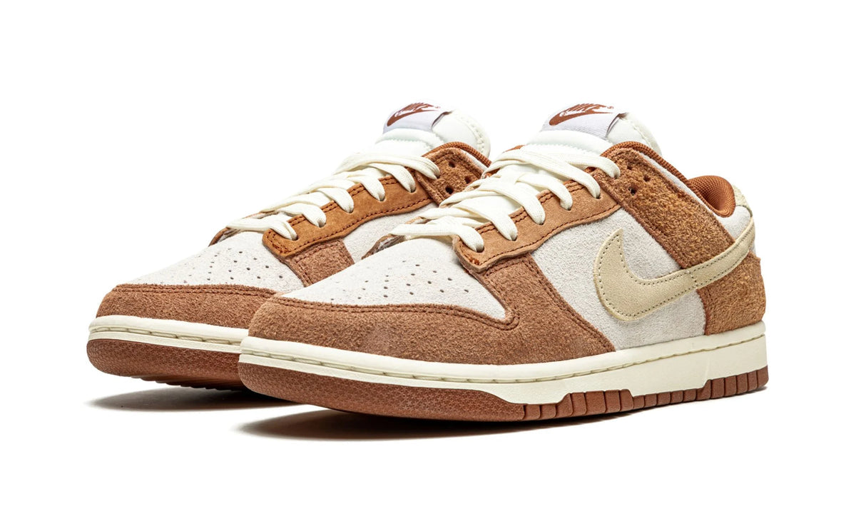 Nike Dunk Low "Medium Curry"