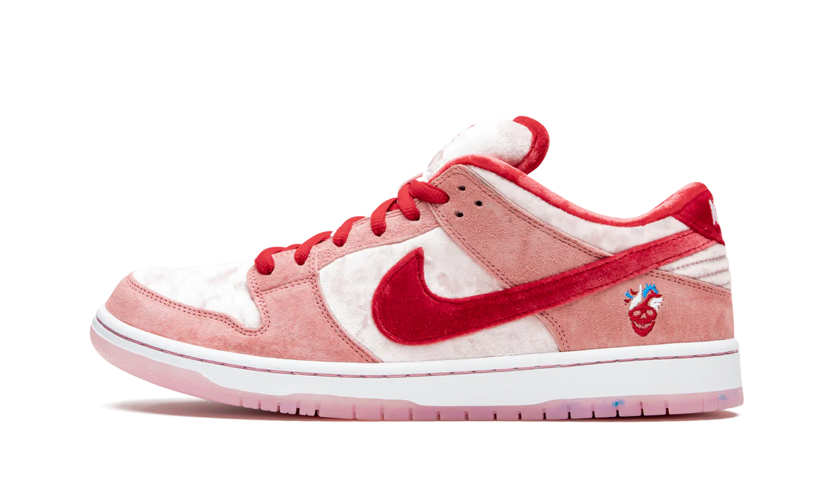 Nike SB Dunk Low "Strange Love"