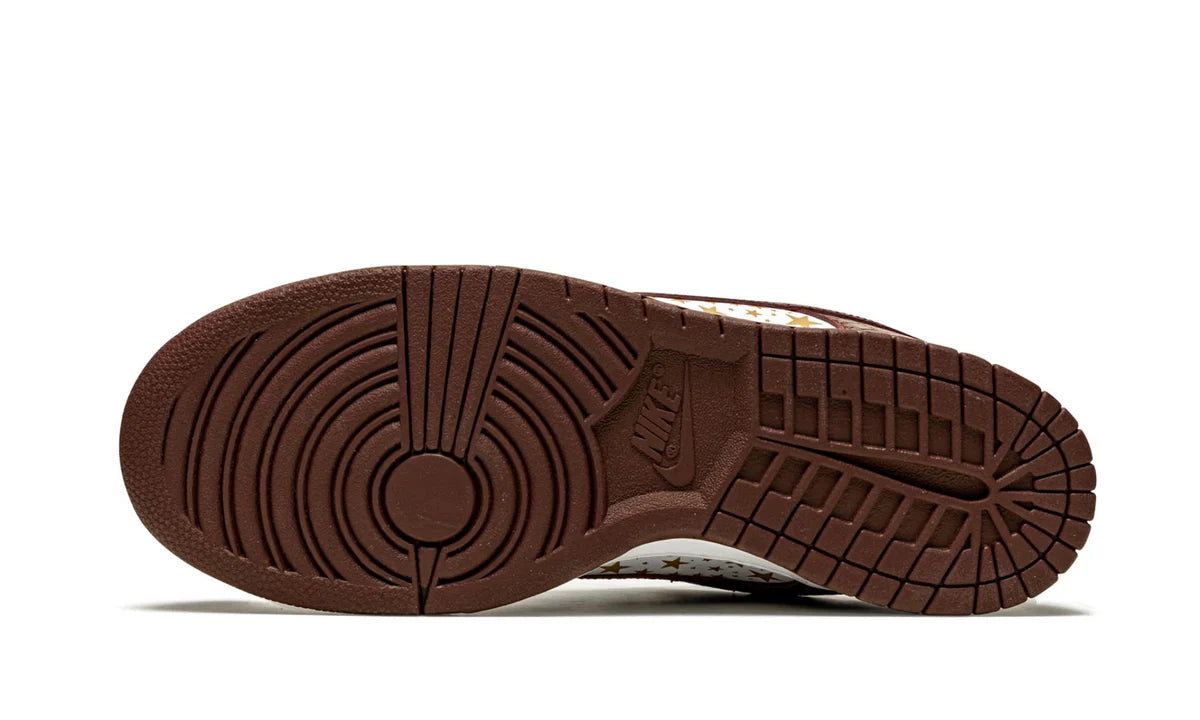 Nike SB Dunk Low "Supreme - Stars" Barkroot Brown