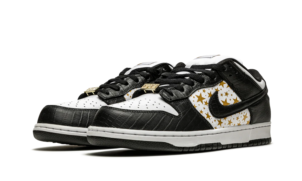 Nike SB Dunk Low "Supreme - Stars" Black